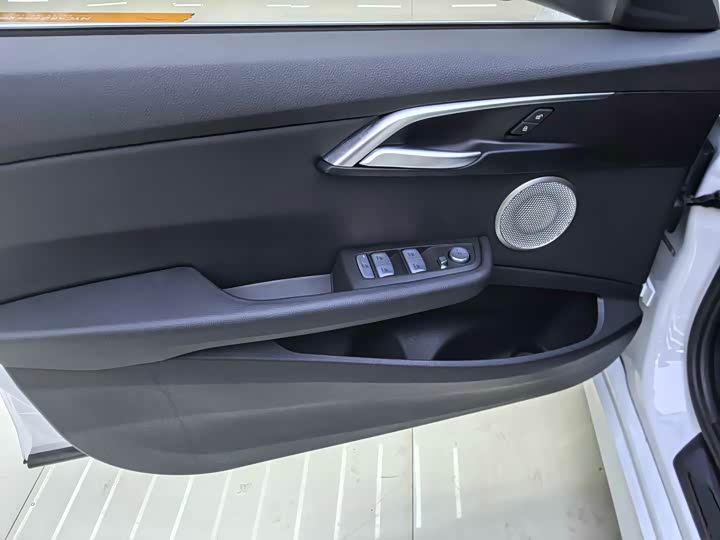 Фото 9 - BMW 1 Series