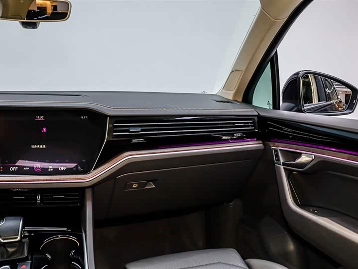 Фото 8 - Volkswagen Touareg