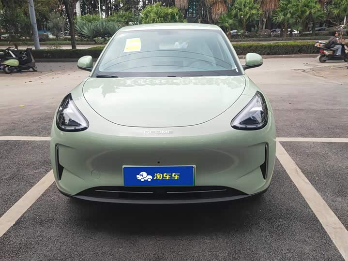 Фото 2 - Geely Galaxy Geome