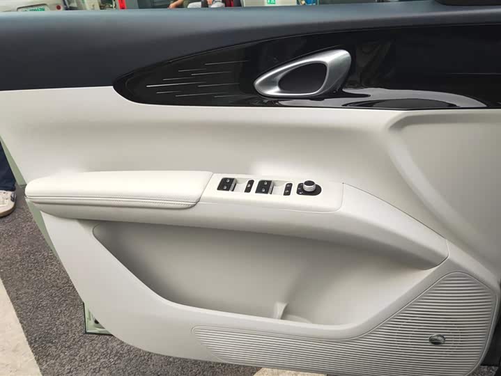 Фото 7 - Geely Galaxy Geome