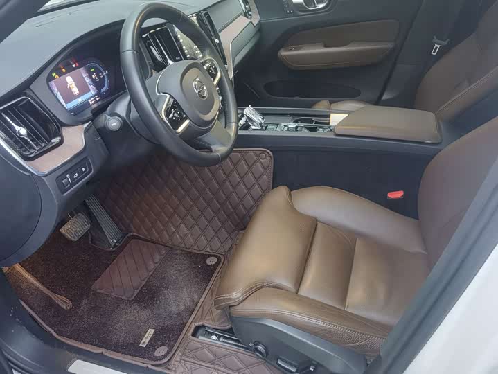 Фото 5 - Volvo XC60 Hybrid