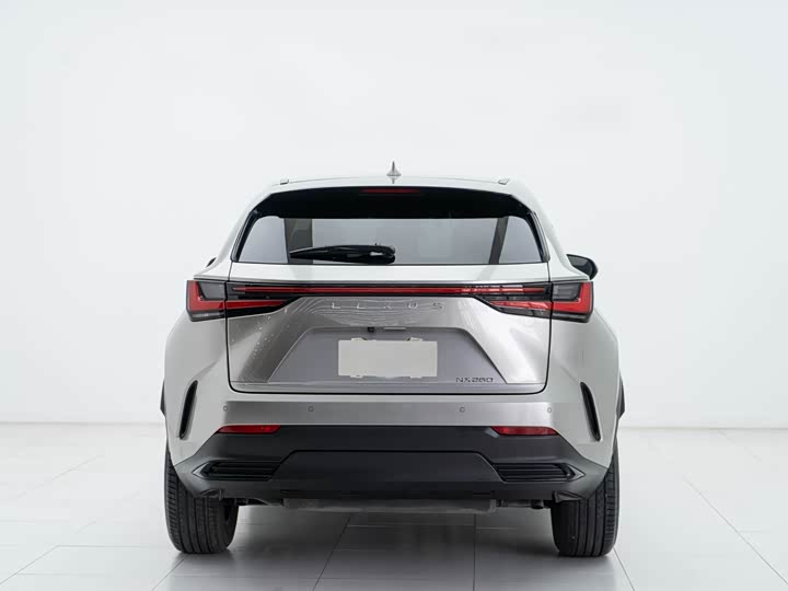 Фото 4 - Lexus NX