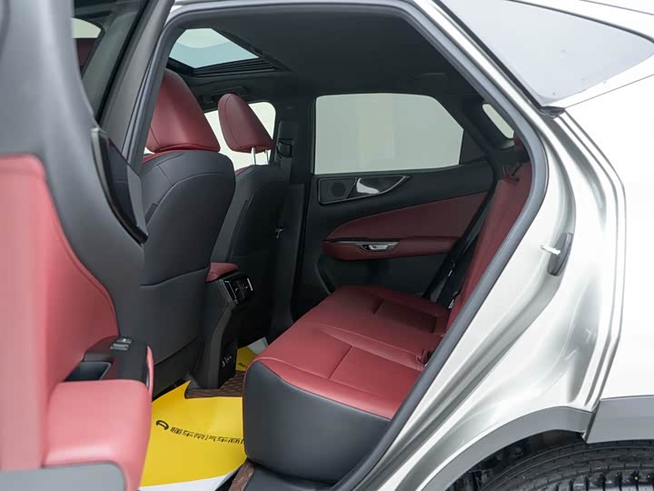 Фото 7 - Lexus NX