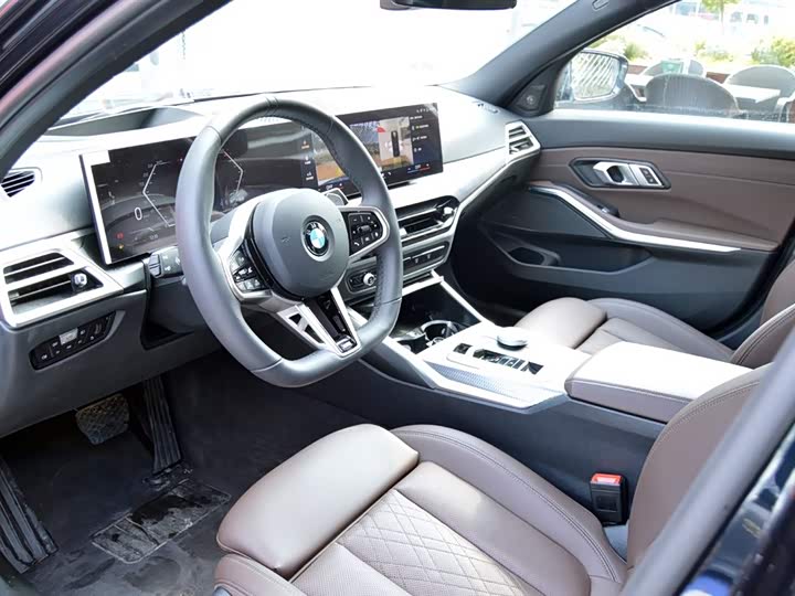 Photo 6 - BMW 3 Series