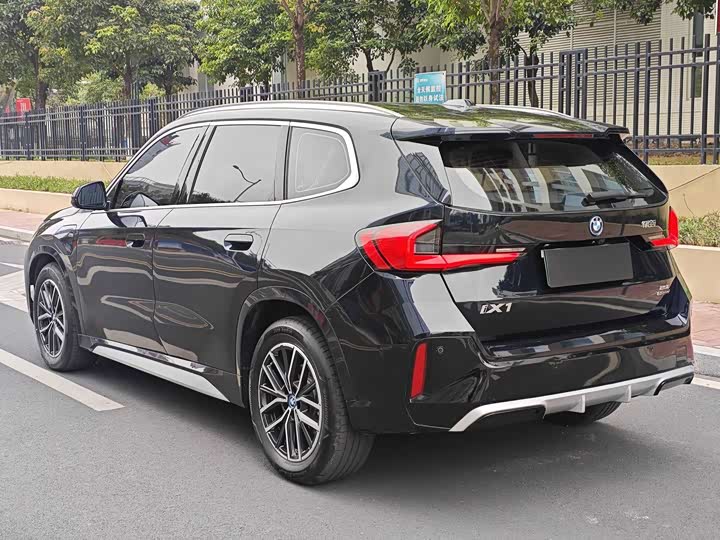 Фото 2 - BMW iX1