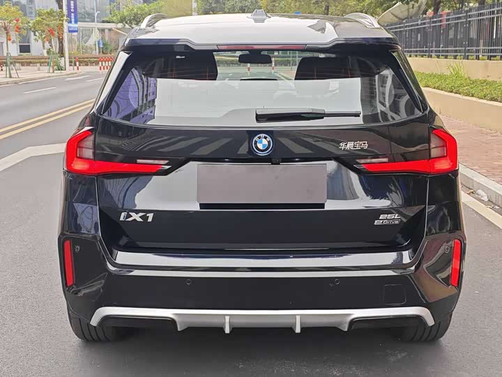 Фото 3 - BMW iX1