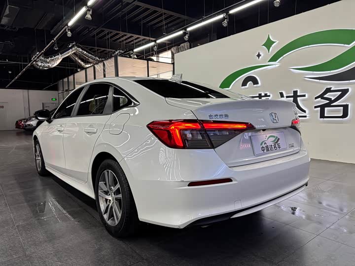 Фото 4 - Honda Civic