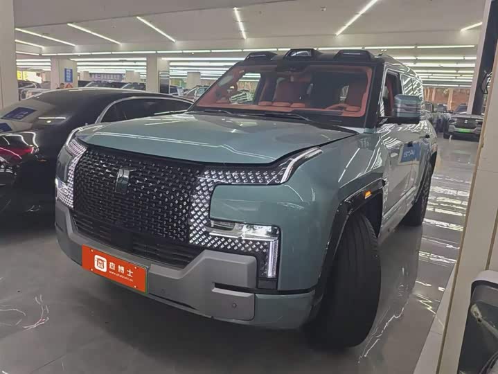 Photo 3 - BYD Yangwang U8