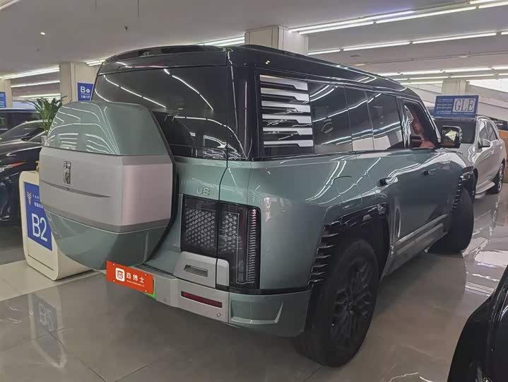 Photo 4 - BYD Yangwang U8