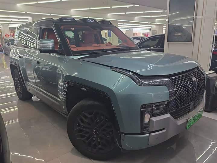 Photo 7 - BYD Yangwang U8