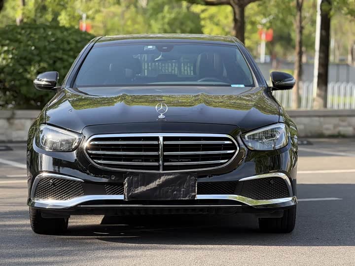 Photo 1 - Mercedes-Benz E-Class