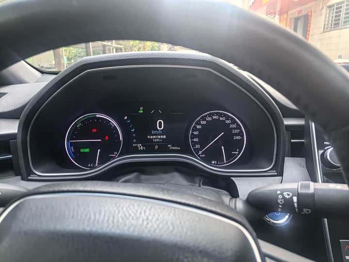 Photo 8 - Toyota Avalon