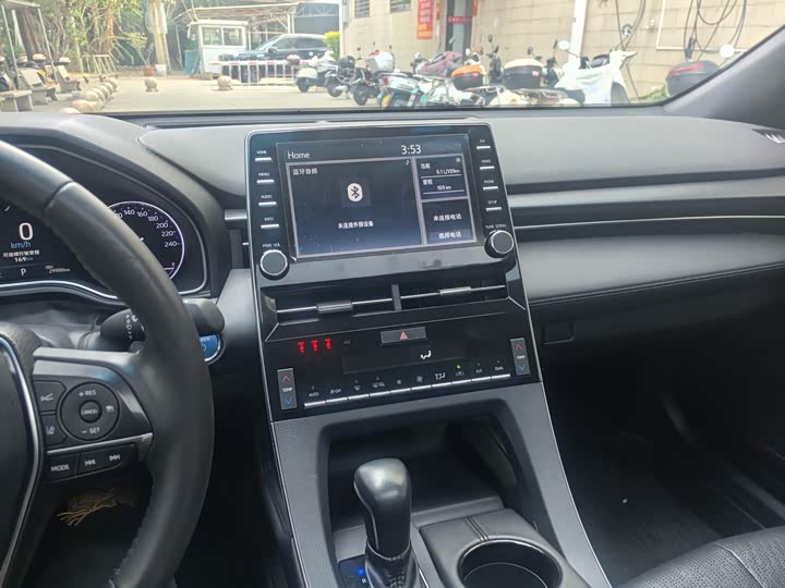 Photo 9 - Toyota Avalon