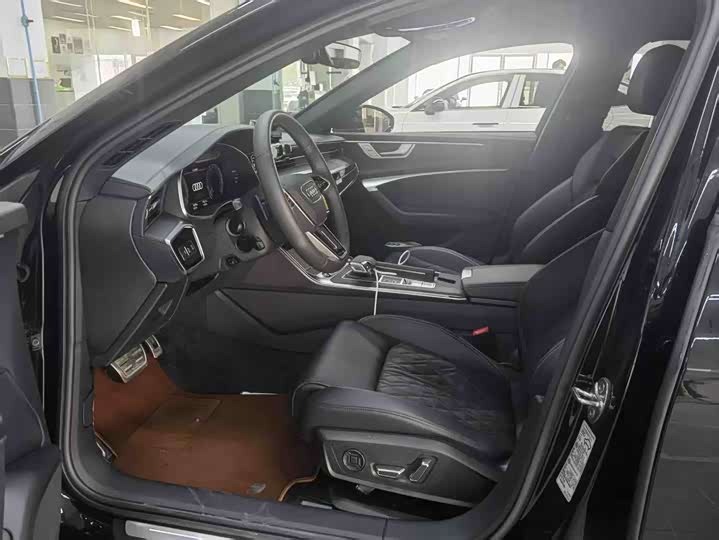 Фото 4 - Audi A6L