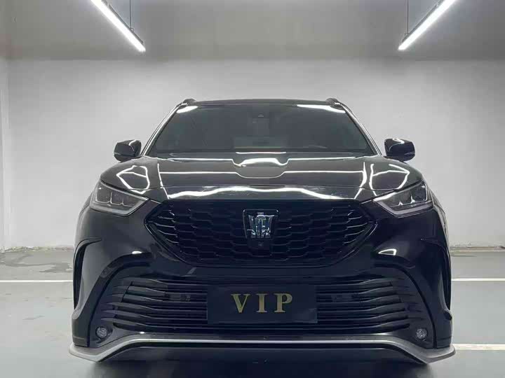 Фото 2 - Toyota Crown Kluger