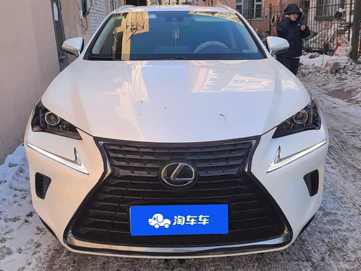 Фото 2 - Lexus NX