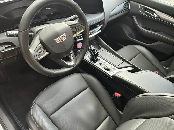 Фото 8 - Cadillac CT5