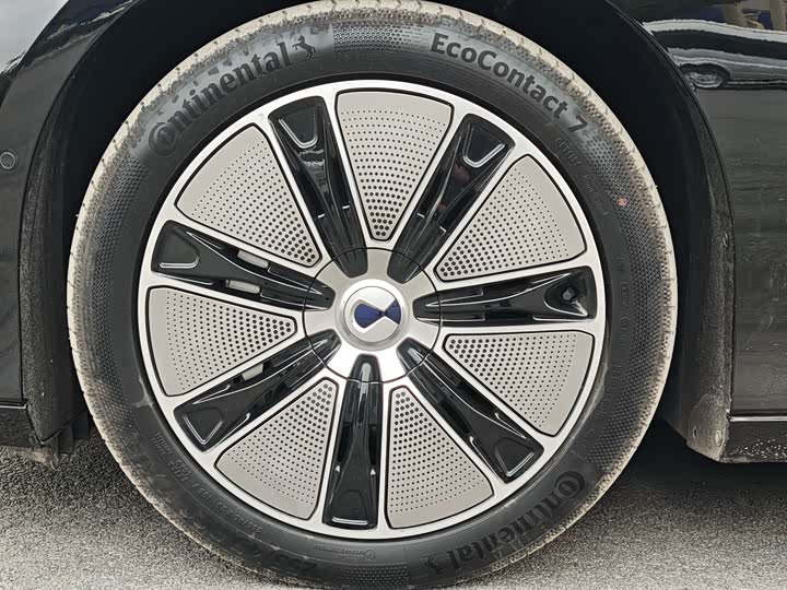 Фото 5 - Denza Z9