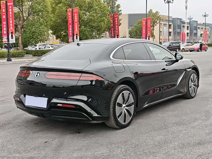 Фото 9 - Denza Z9