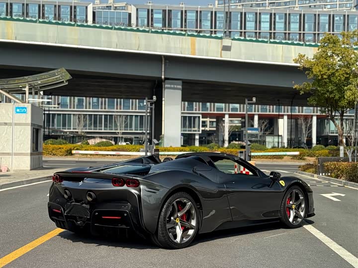 Фото 9 - Ferrari SF90