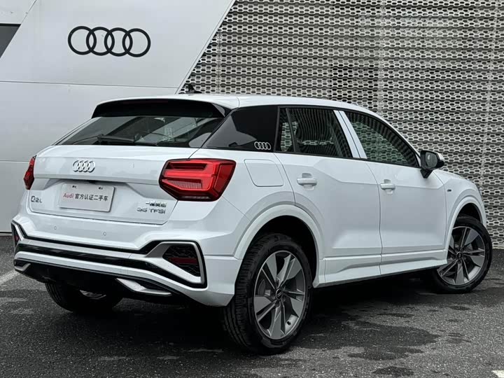 Фото 4 - Audi Q2L