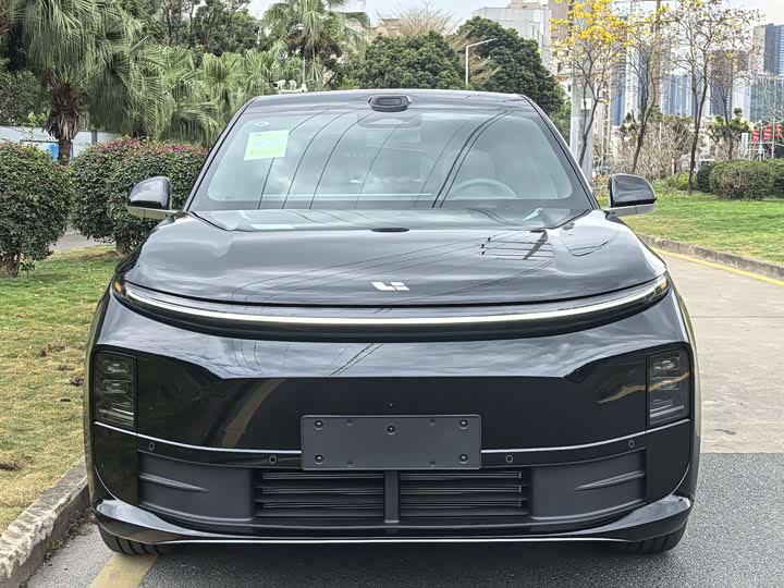 Photo 2 - LiXiang L6