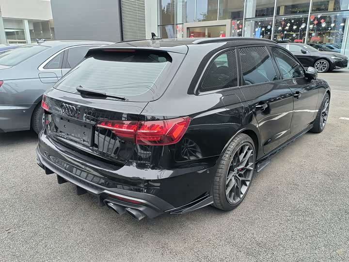 Фото 5 - Audi S4