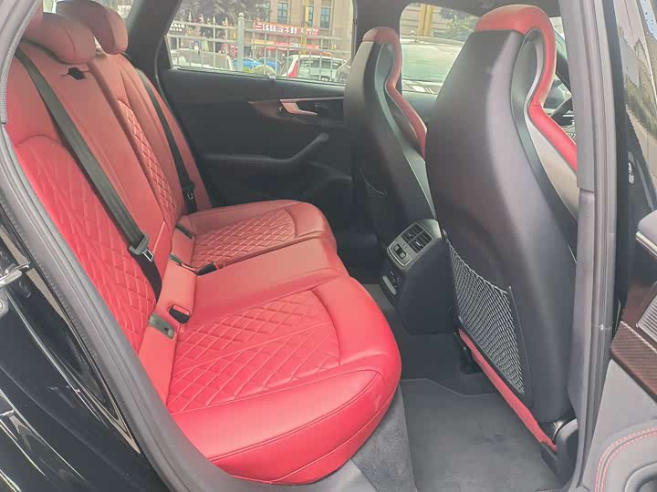 Фото 7 - Audi S4