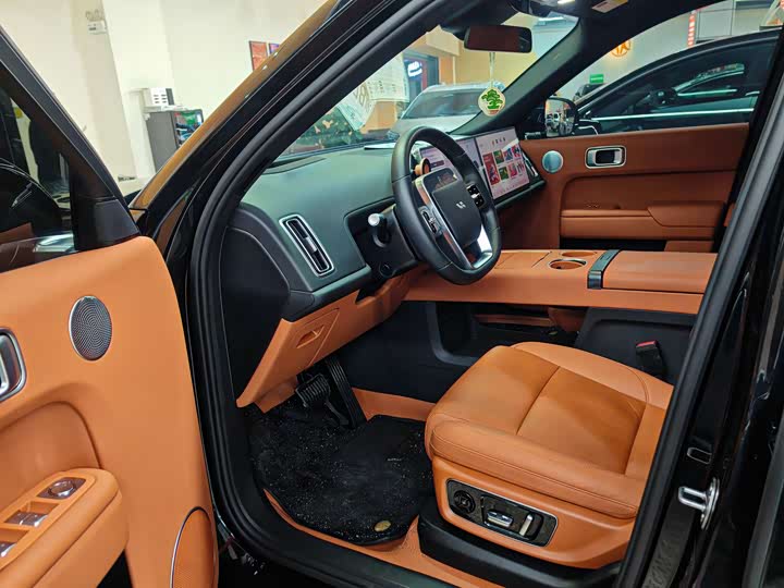 Фото 2 - LiXiang L8