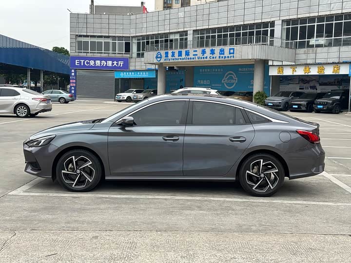 Фото 8 - MG Motor 5