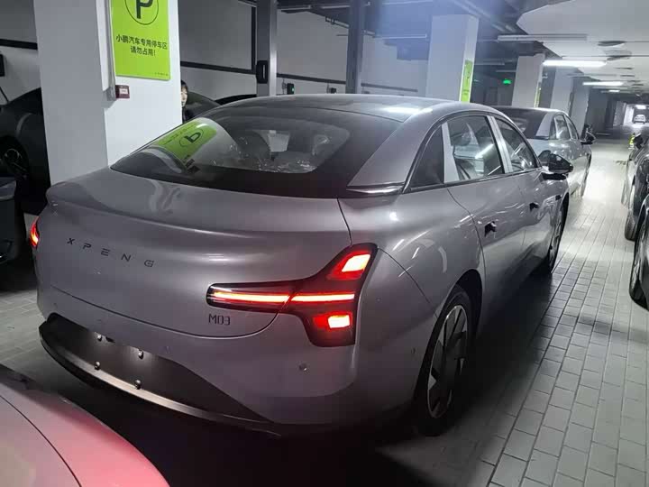 Фото 9 - XPeng Mona M03