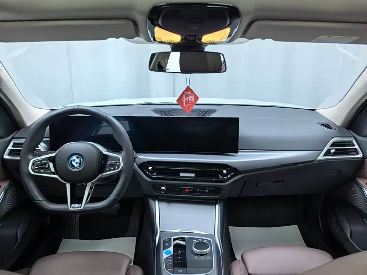 Фото 6 - BMW i3