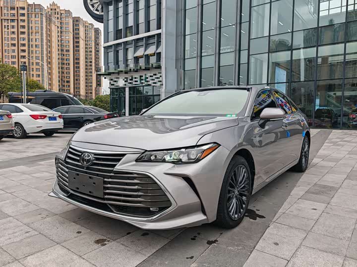 Photo 1 - Toyota Avalon