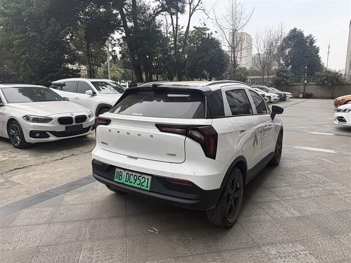 Фото 5 - Geely Geometry E Firefly