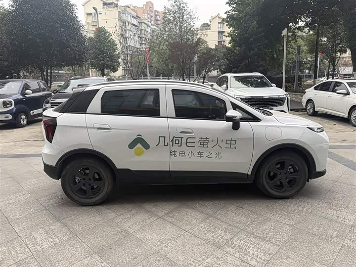 Фото 7 - Geely Geometry E Firefly