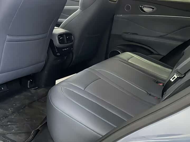 Фото 8 - BYD Sea Lion 07 DM-i Hybrid