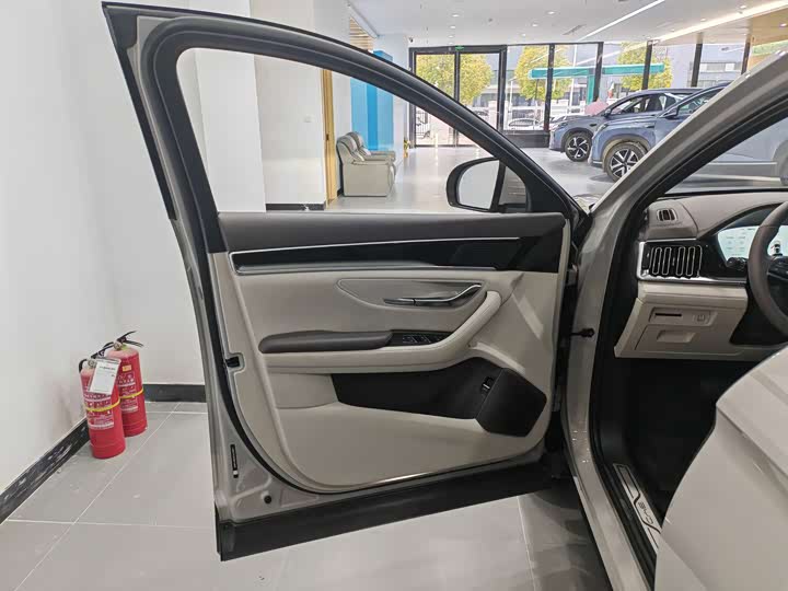 Фото 8 - BYD Song Plus Hybrid/EV