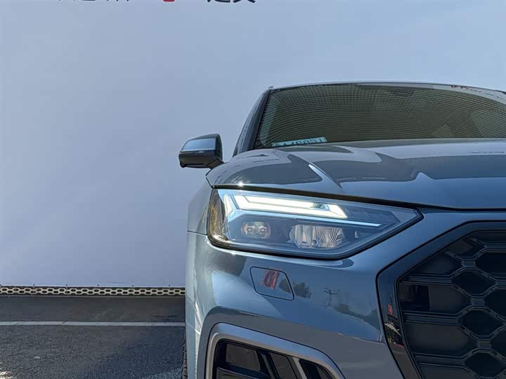 Фото 6 - Audi Q5L