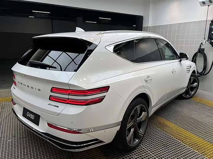 Фото 5 - Genesis GV80
