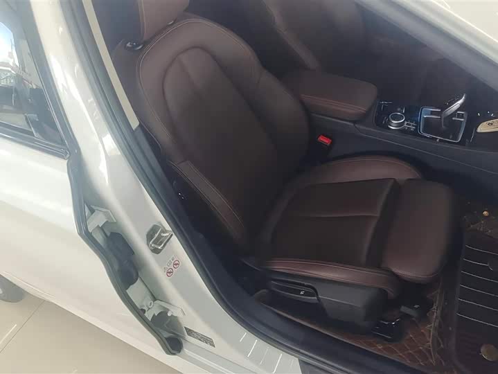 Фото 8 - BMW 1 Series