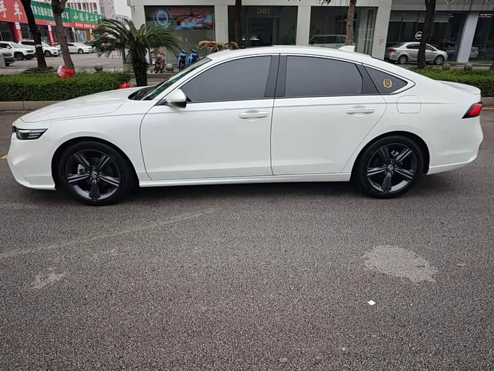 Photo 8 - Honda Inspire