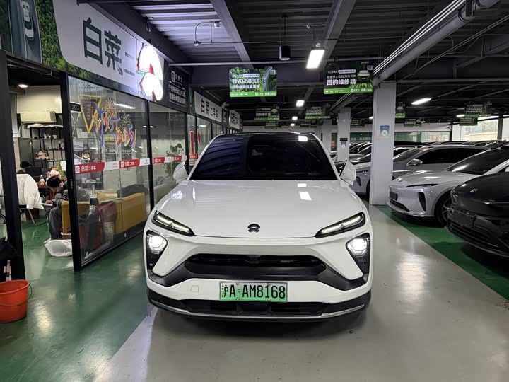 Фото 2 - Nio EC6