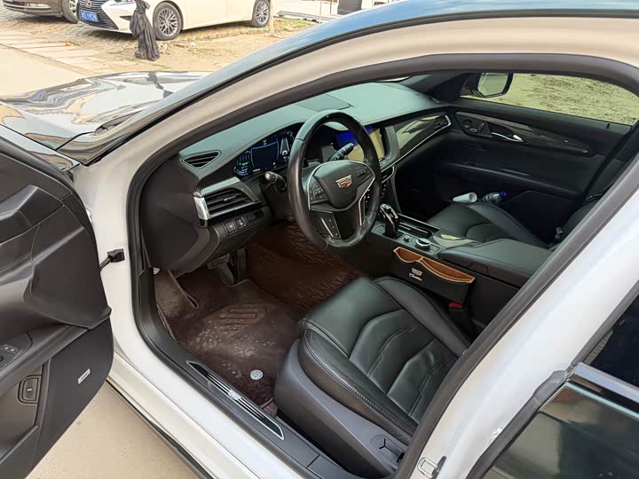 Фото 7 - Cadillac CT6