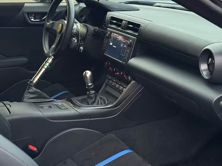 Фото 2 - Subaru BRZ
