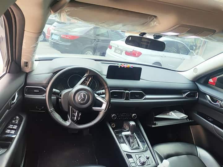 Фото 8 - Mazda CX-5