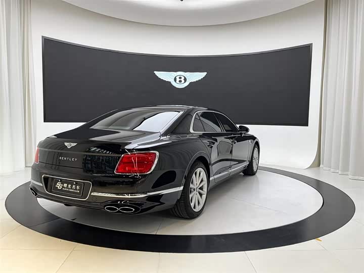 Фото 4 - Bentley Flying Spur