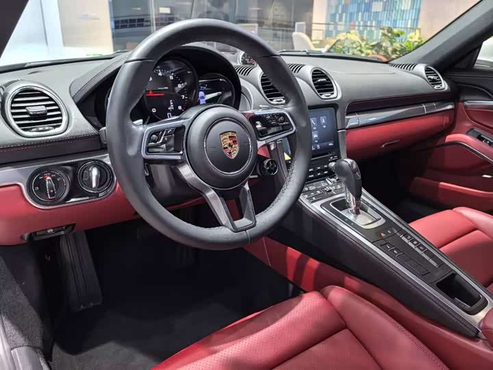 Фото 2 - Porsche 718