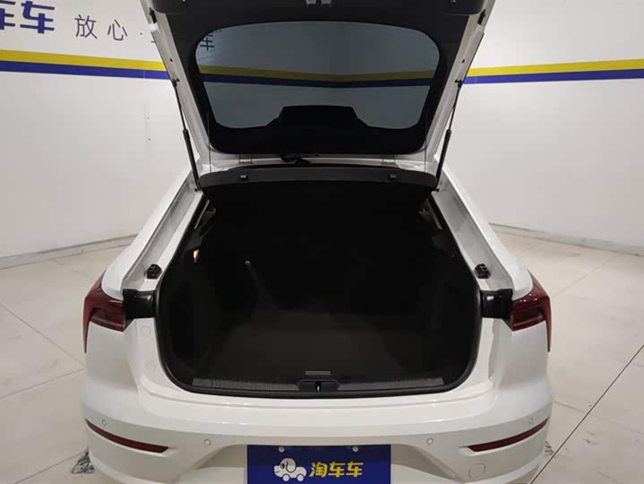 Фото 4 - Bestune B70