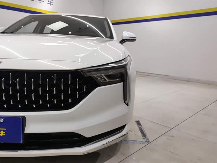 Фото 5 - Bestune B70