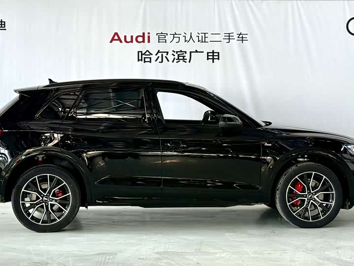 Фото 2 - Audi Q5L
